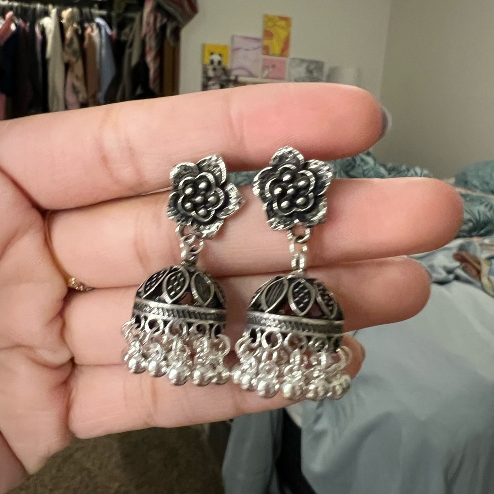 Elegant Silver Floral Dangle Earrings